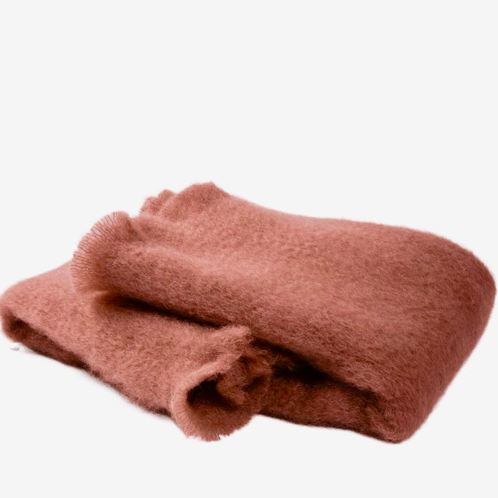 MANTA ESCARAY: THROW LISOS No 600,  52" x 79"