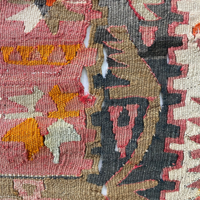 VINTAGE CORUM KILIM No 15  -  5' 4"X 7'1"