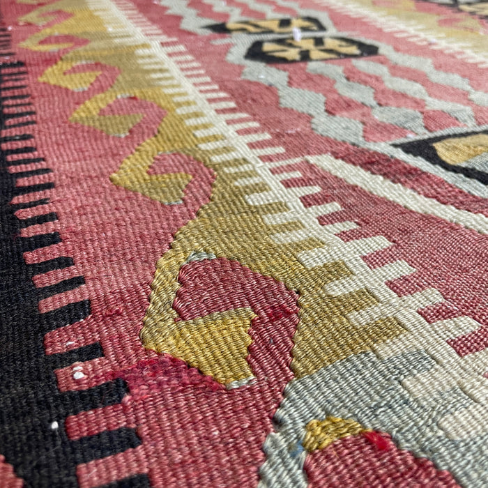 VINTAGE ANATOLIAN KILIM No 24 - 2'2" x 3'8"