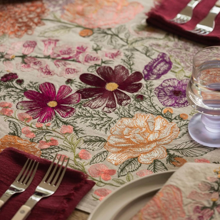 CORAL & TUSK: PARADIS GARDEN TABLERUNNER  18" X 76"