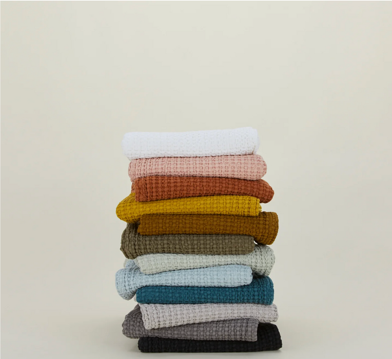 HAWKINS NY - SIMPLE WAFFLE TOWEL:  BRONZE